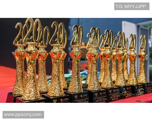 赛后分析:上海网球队与杭州网球队的对抗节奏与战术解析 赛后分析:上海网球队与杭州网球队的对抗节奏与战术解析