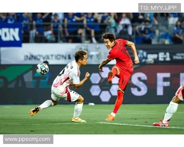 韩国足球犯规引发争议日本足球明星表现抢眼引关注 韩国足球犯规引发争议日本足球明星表现抢眼引关注